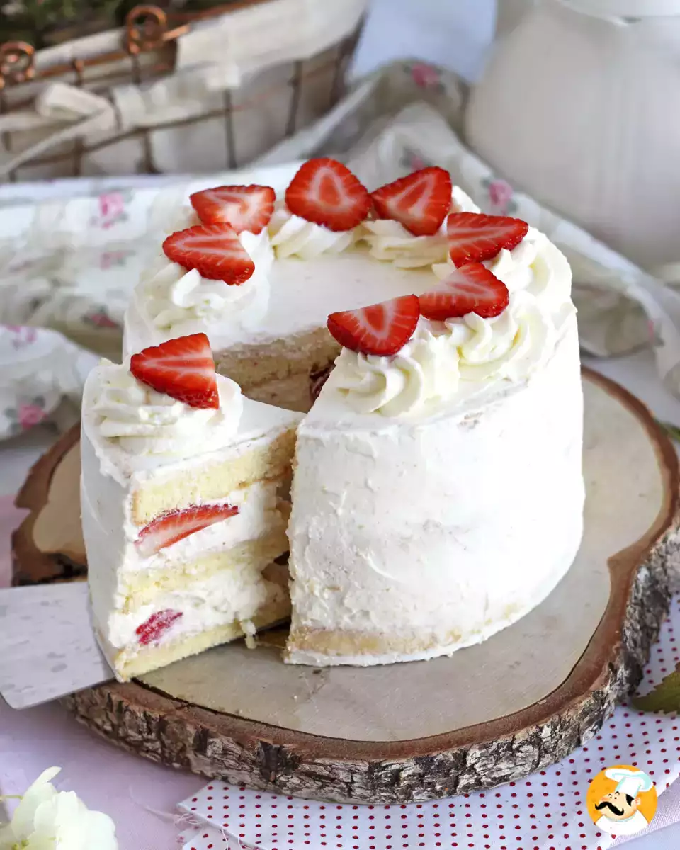Rétegtorta eperrel és mascarpone krémmel
