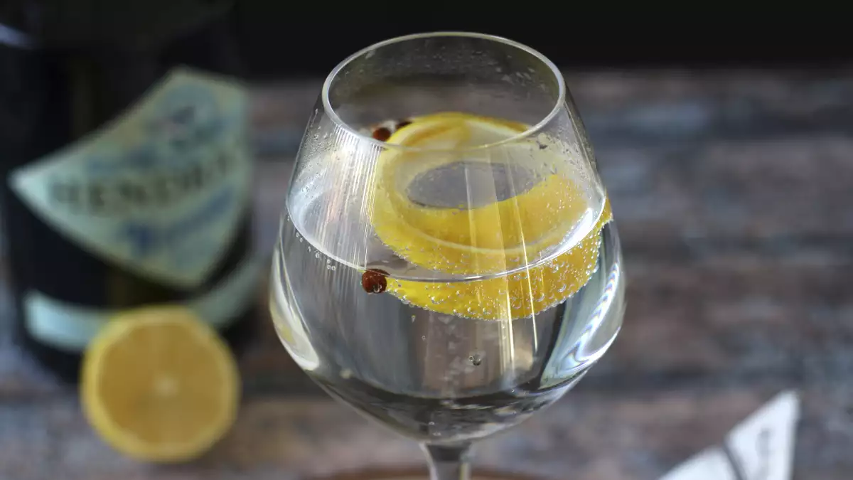 Gin Tonic (India/UK)
