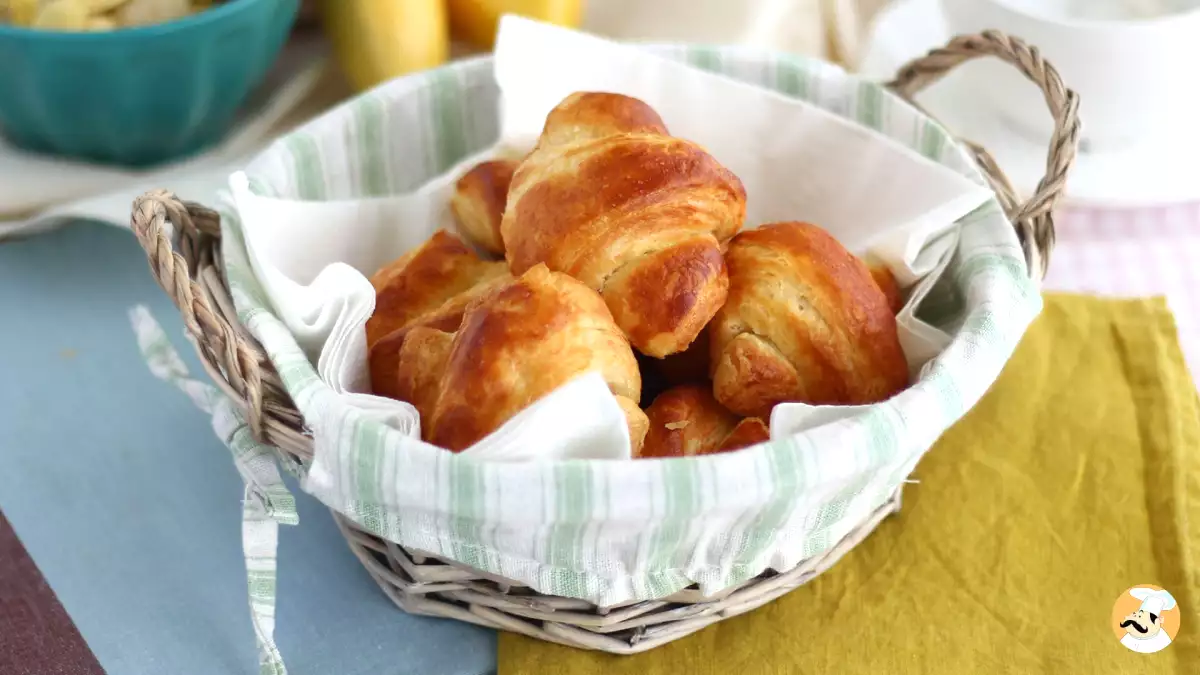 Itt semmit sem dobunk ki: Hogyan használjunk fel egy szikkadt croissant-t (vagy más tésztát)?