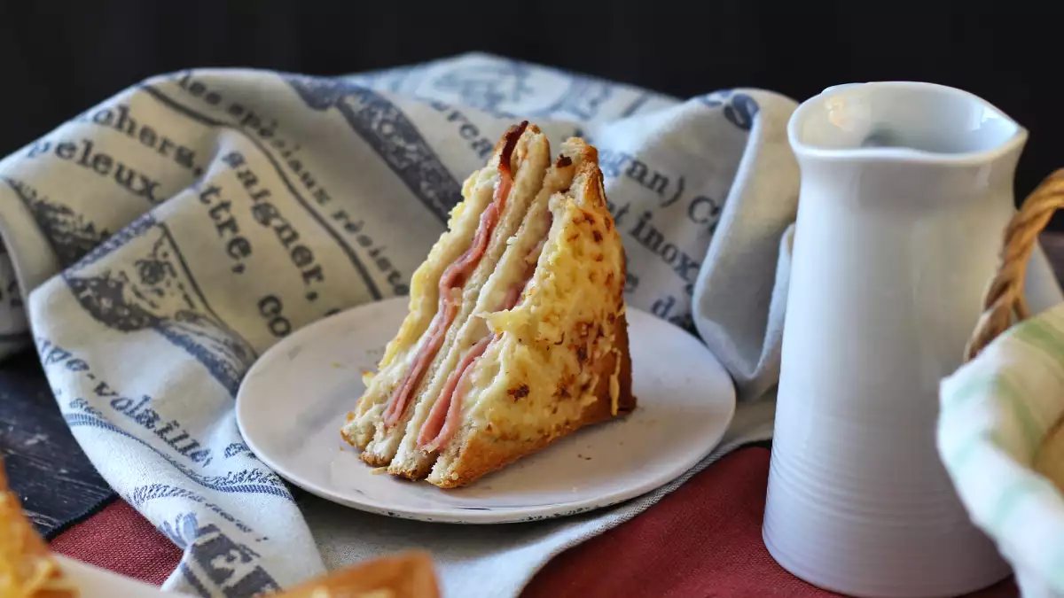 Ez az airfryer croque-monsieur expressz megmenti az iskolába készülő ebédeket.