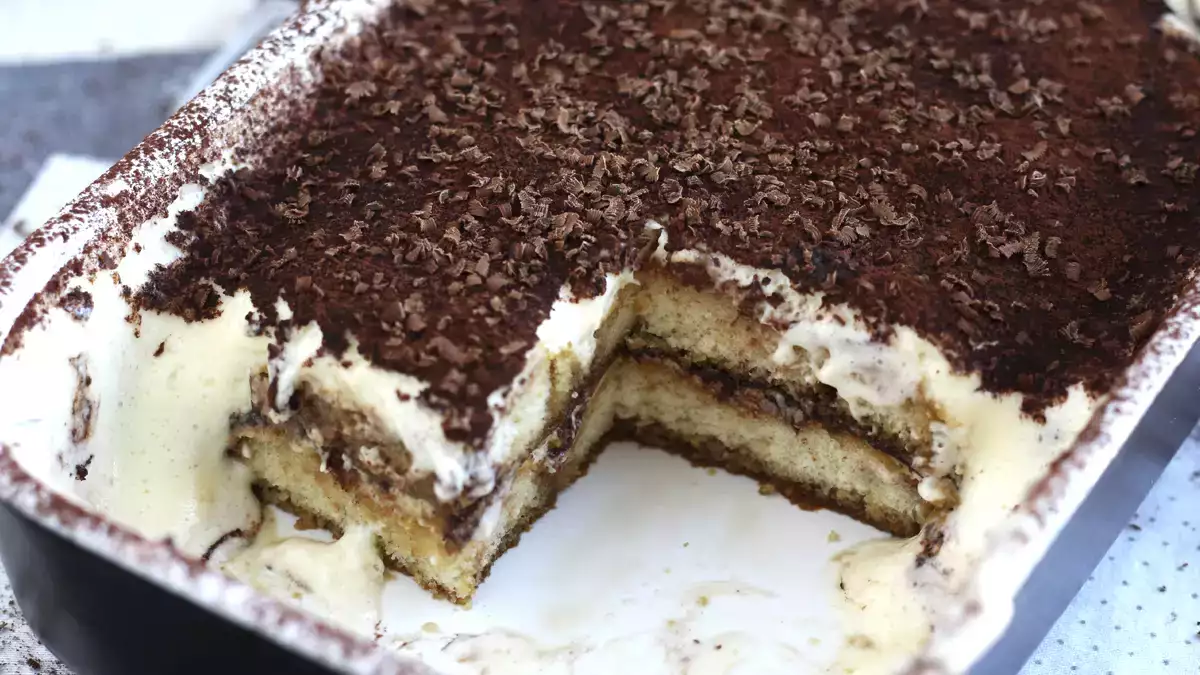 Olaszország 100 önkéntes bírót keres a tiramisu világbajnokságra.