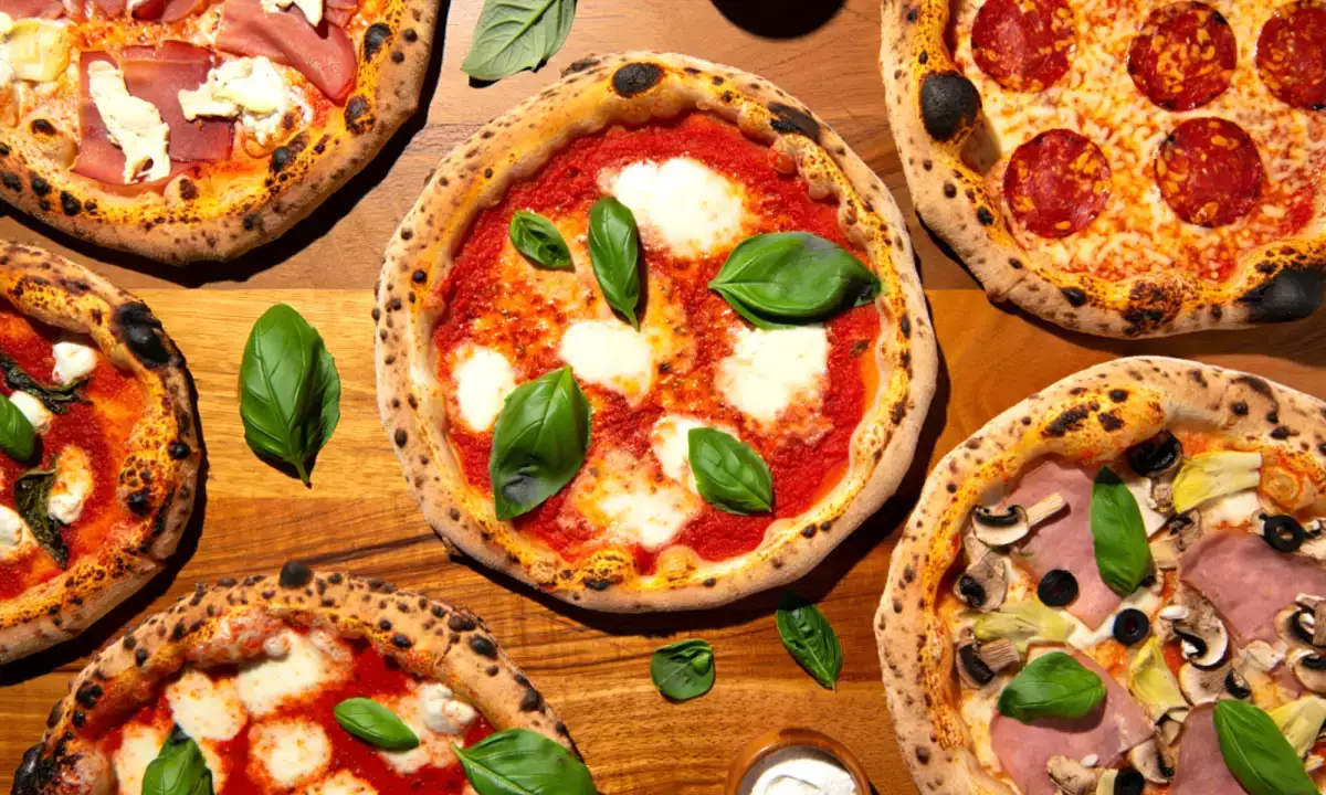 A Marinara-tól a Capricciosa-ig: a 15 legnépszerűbb olasz pizza kalóriái