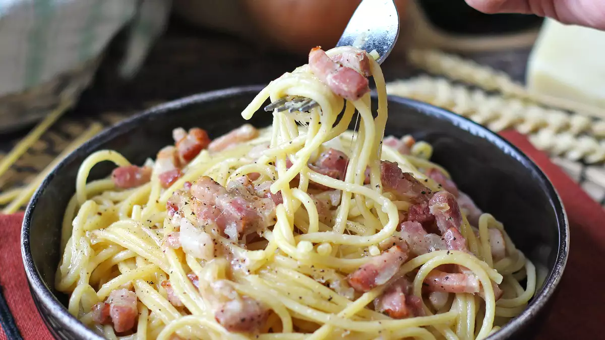 Szalonnakockák: az összetevő, amely mindig van a hűtőben, és 12 zseniális recept, amellyel minden vacsorát megmenthet (gyors és ellenállhatatlan).