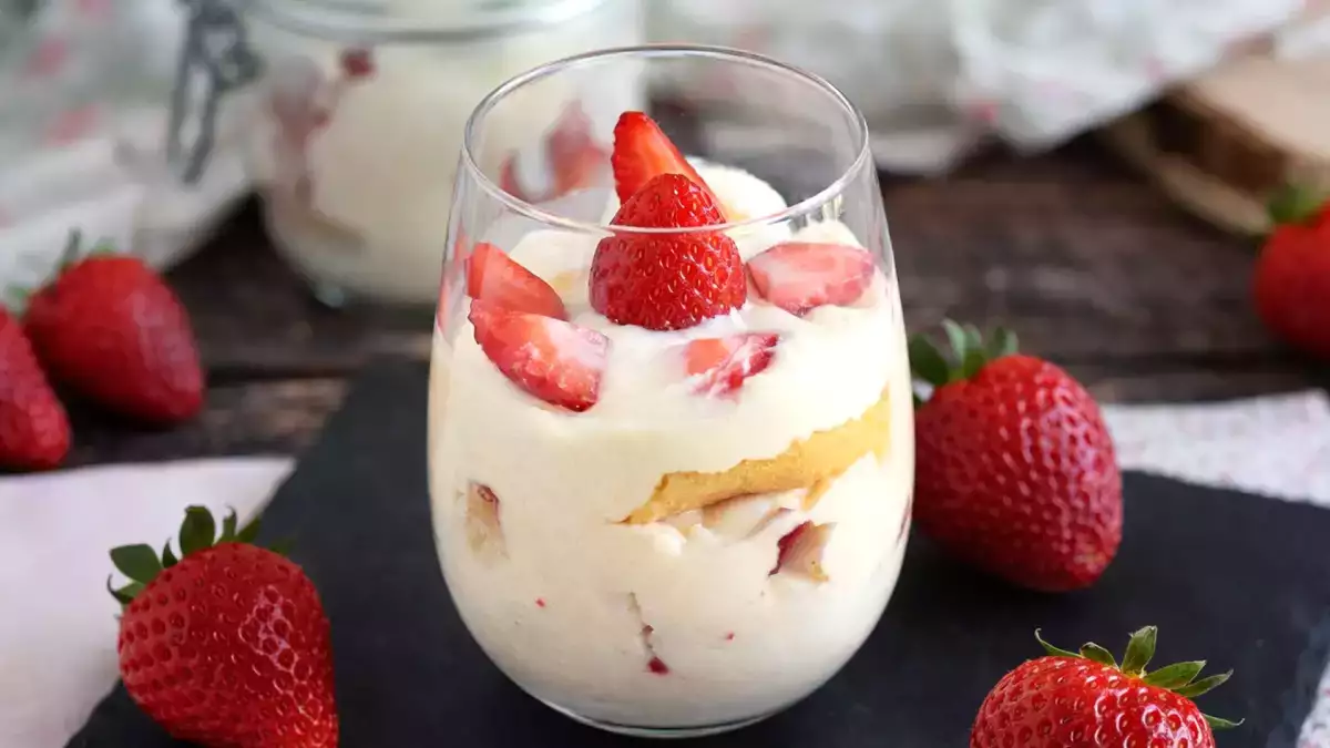 Epres tiramisu: az olasz klasszikus tavaszi változata