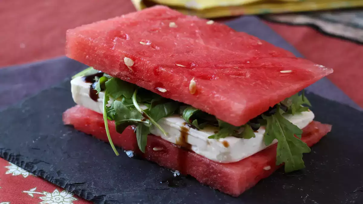 Soha többé csak desszertként: hat meglepő, sós görögdinnyés recept, amelyek új értelmet adnak ennek az íznek