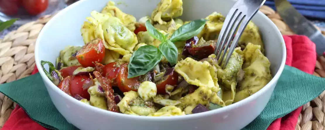 Hideg tortellini-saláta: a puristák talán megvonják az orrukat, de ez hamarabb elfogy, mint a rizssaláta