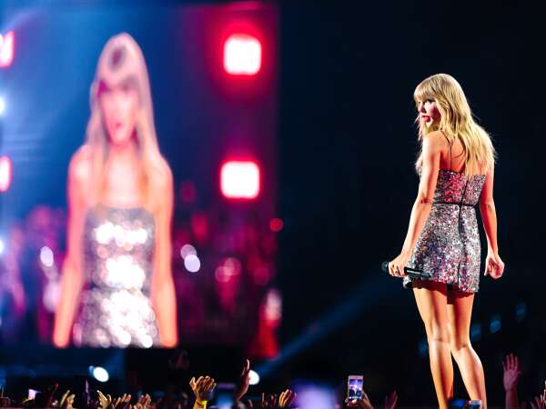 Taylor Swift egyensúlyt fogad be... és készül férjhez menni: mit tanulhatunk az életéből (és mit oszt meg)