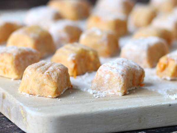Tök, borsó, édesburgonya... a könnyű és meglepő gnocchi, amely az első harapásnál megnyeri Önt.