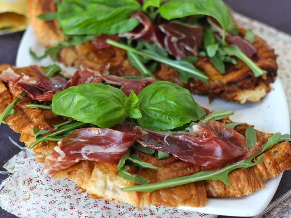 11 croissant recept, amelyek messze túlmutatnak a reggelin