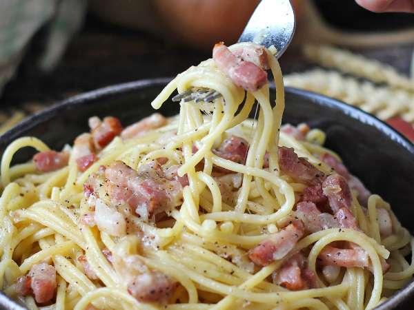 Szalonnakockák: az összetevő, amely mindig van a hűtőben, és 12 zseniális recept, amellyel minden vacsorát megmenthet (gyors és ellenállhatatlan).