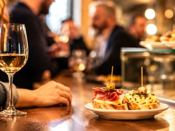 A tapa eredete: Egy kis tál egy hatalmas történethez