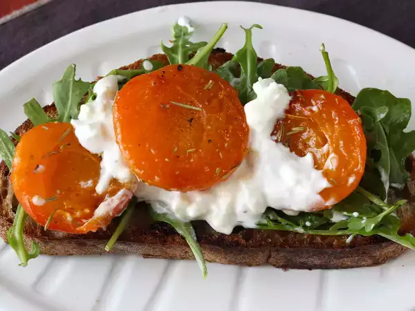 Nyári aperitif: 5 friss, színes, ínycsiklandó recept, amelyek tökéletesen alkalmasak arra, hogy megosszuk őket a barátainkkal