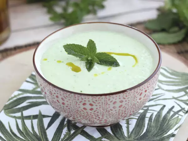 A gazpacho-n túl: 12 hideg leves és krémleves, hogy meleg időben is egészségesebben táplálkozhassunk
