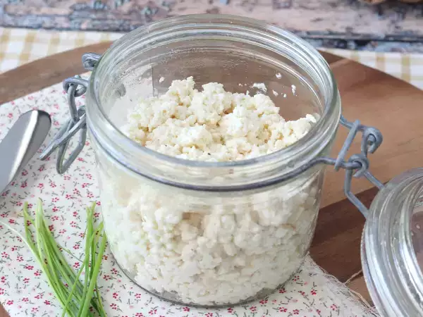 4 házi sajt recept, amelyektől bárki megfeledkezik az ipari gyártású sajtokról
