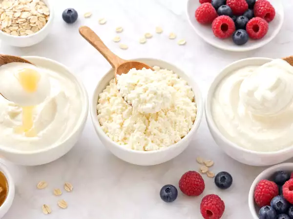 Skyr, sovány túró és görög joghurt: melyikben több a fehérje, kevesebb a zsír és a kalória?