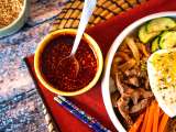 Cikkek: Hogyan használjuk a gochujangot: a koreai vörös tészta és 7 recept az első használatához