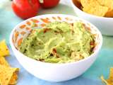 Cikkek: A guacamole tárolásának legjobb módja, hogy másnapra ne barnuljon meg.