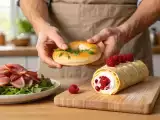Cikkek: Napi menü, 2026. július 11.: házi szárított kacsamell, friss vegetáriánus bagel és fehér csokoládé málna crêpe log
