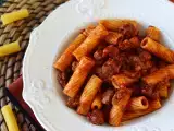 Recept Tészta kolbászmártással: egyszerű étel intenzív ízzel