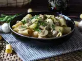 Recept Krémes tészta gombával és kolbásszal