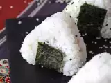 Recept Tonhal onigiri, a kis japán háromszög alakú rizses szendvics - おにぎり