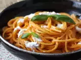 Recept Krémes tészta burratával és cseresznyeparadicsommal