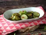 Recept Édes-savanyú uborka: gyors és ízletes köret nyárra!