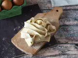Recept Házi készítésű tojás pappardelle: a recept lépésről lépésre elmagyarázva