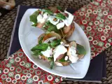 Recept Rukkola, sült barack és burrata pirítóson: a tökéletes édes és sós kombináció!