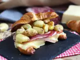 Recept Raclette croissant szendvics egy finom villásreggelihez!