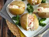 Recept Füstölt lazaccal és fromage frais-val töltött burgonya