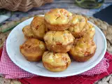 Recept Tonhalas, paradicsomos és fetás muffinok