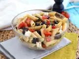 Recept Tészta, paradicsom, feta és olíva saláta