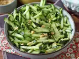 Recept Fűszeres uborkasaláta földimogyoróval