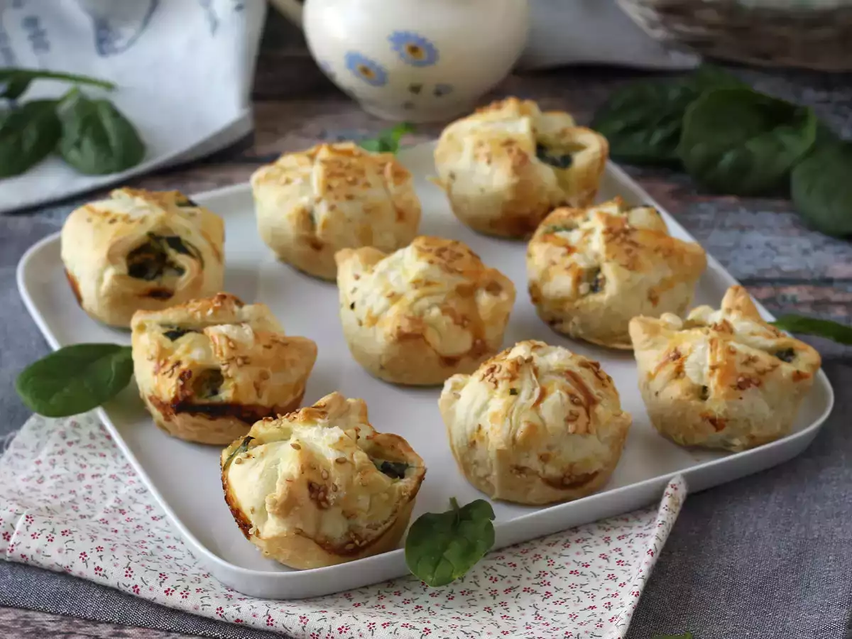 Recept Mini spenótos és kecskesajtos leveles sütemény