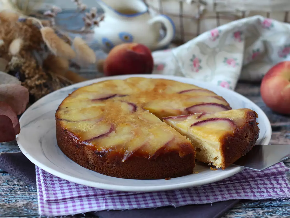 Recept Barackos torta, nedves, olvadó és karamellás
