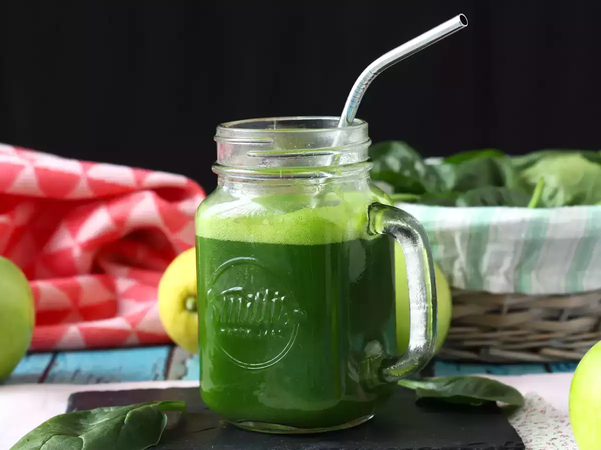 Recept Detox zöld gyümölcslé páraelszívó nélkül, a maximális vitaminokért!