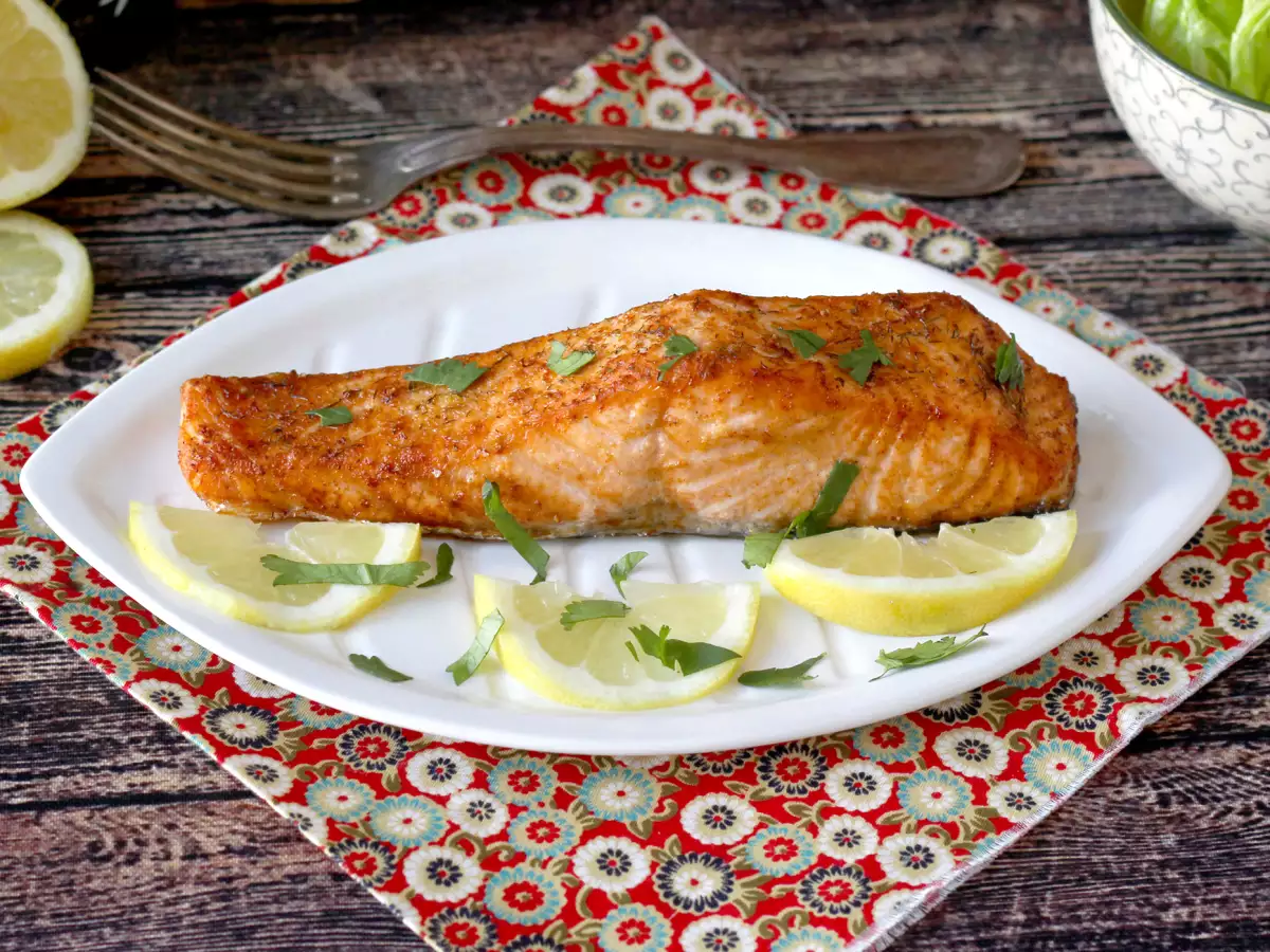 Recept Lazac légsütőben: egészséges és ízgazdag