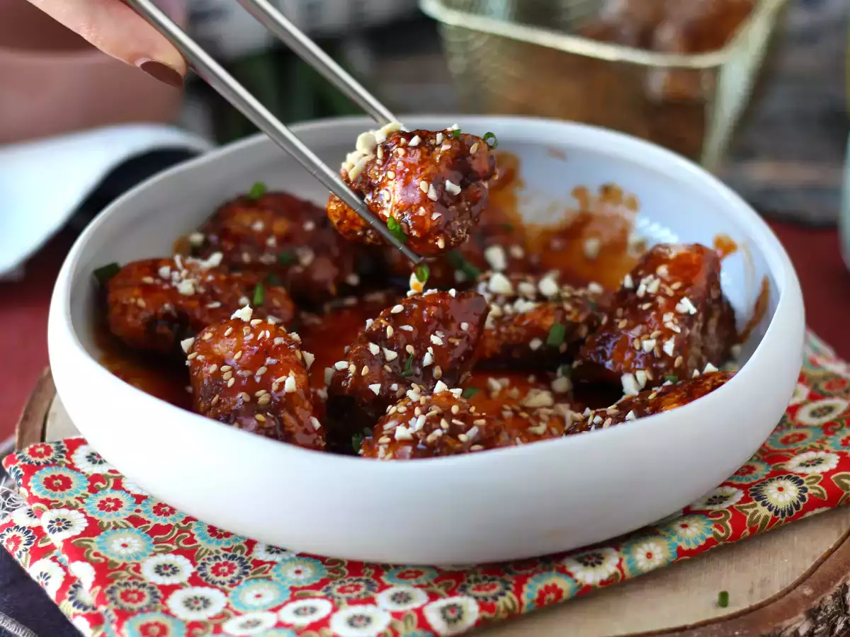 Recept Koreai sült csirke fűszeres gochujang mártással - dakgangjeong