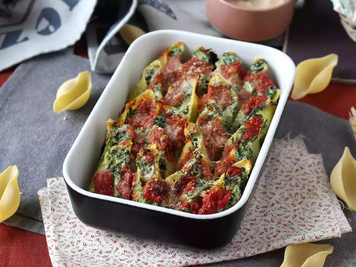 Recept Conchiglioni ricottával és spenóttal töltve: ellenállhatatlan sült vegetáriánus fogás