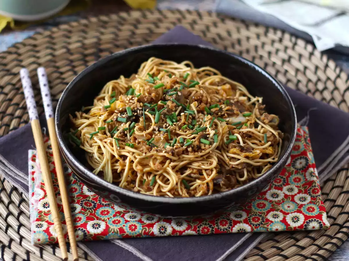 Recept Kínai tészta wok (zöldség és texturált szójafehérje)