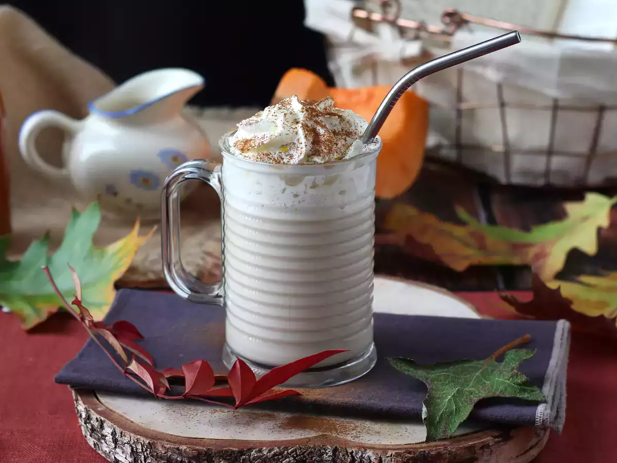Recept Tök fűszeres tejeskávé házi sütőtök sziruppal!