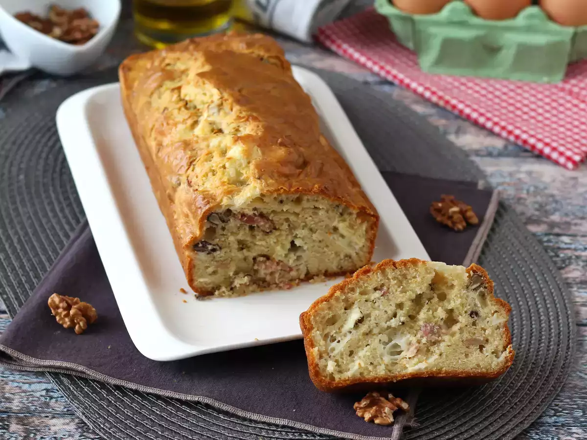 Recept Szalonnás, kecskesajtos és diós sütemény