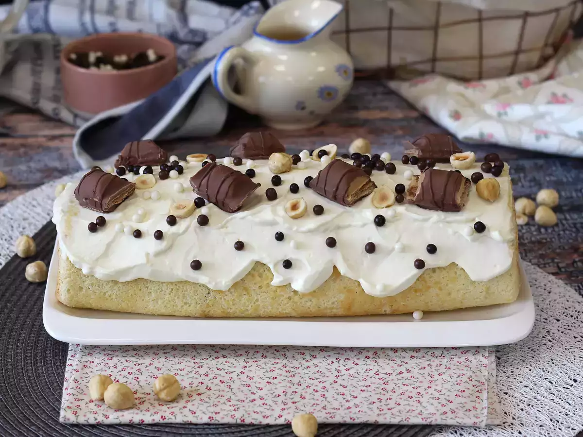 Recept Egyszerű kinder bueno-ízű tekercs, tökéletes születésnapi tortának vagy karácsonyi farönknek!