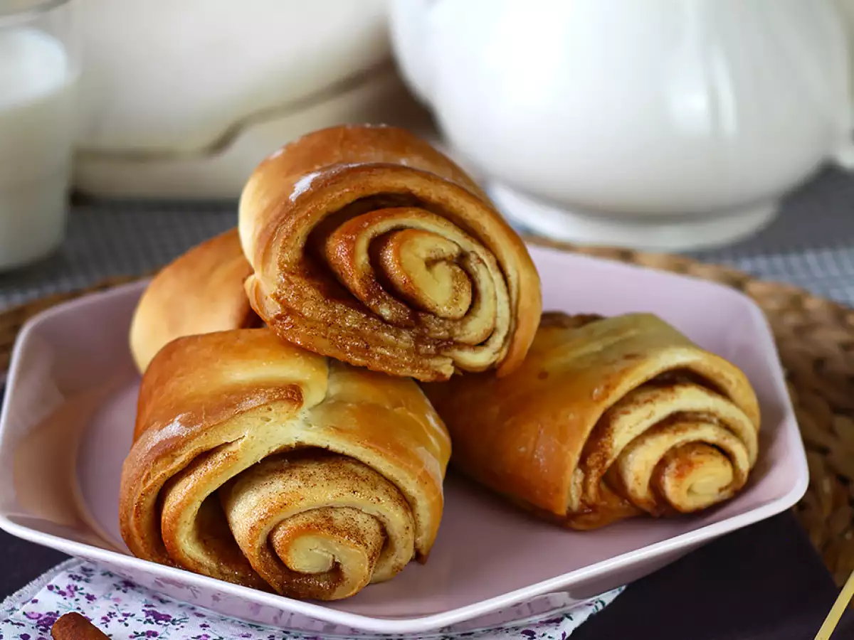 Recept Egyszerűen házi készítésű francia zsemle.