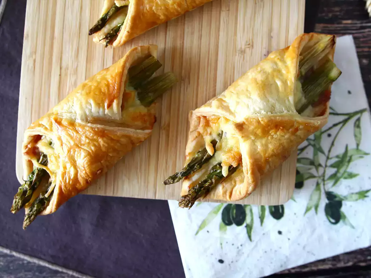 Recept Spárga, sonka és olvadó sajtos sütemény