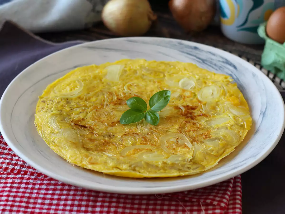 Recept Hagymás omlett, az ízletes és könnyen elkészíthető recept