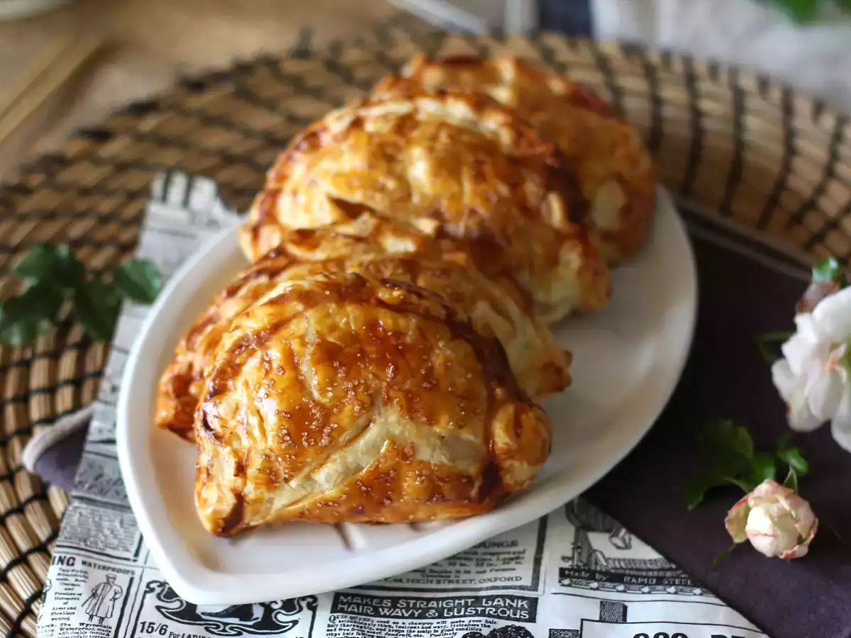 Recept Almás sütemények mogyorókrémmel epifániára