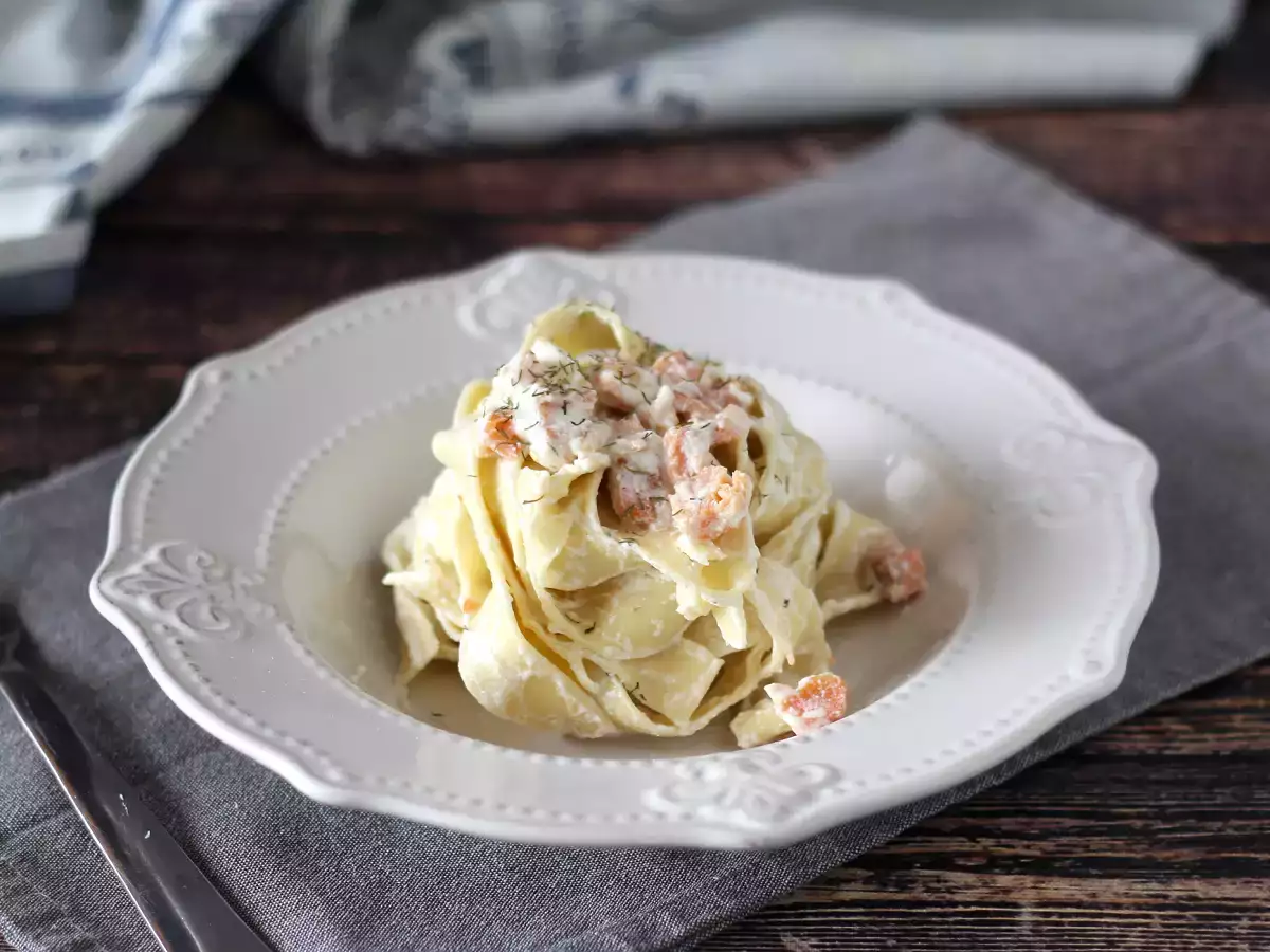 Recept Tészta lazaccal és ricotta sajttal, a krémes recept, amit mindenki ki akar próbálni