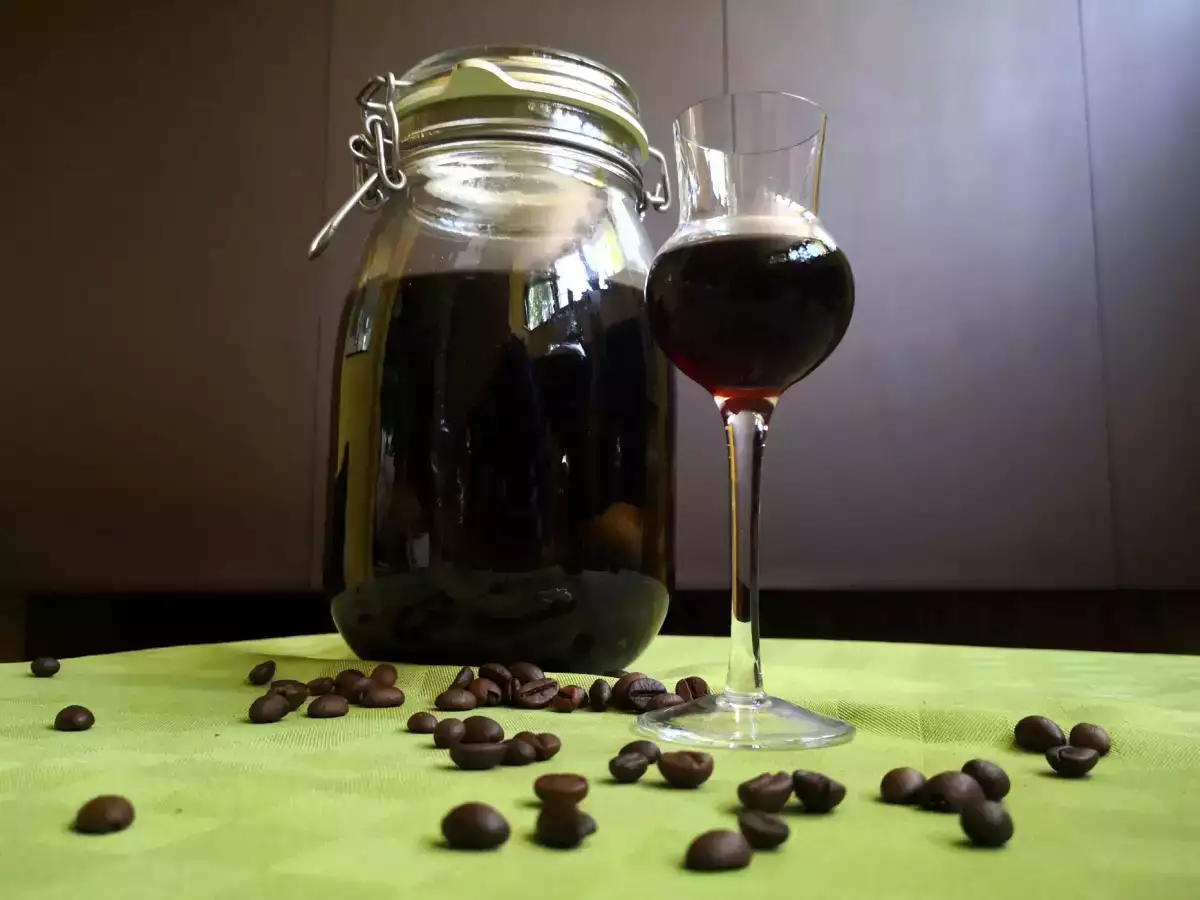 Recept Nocino, a recept és az otthoni elkészítéshez szükséges hozzávalók